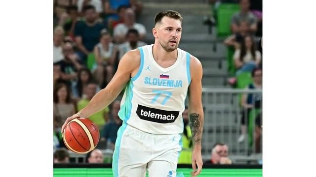 开云体验APP官网入口-东契奇意外战胜塞尔维亚队，表现优异引爆全场！观众掌声雷动的简单介绍-开云体验APP官网入口